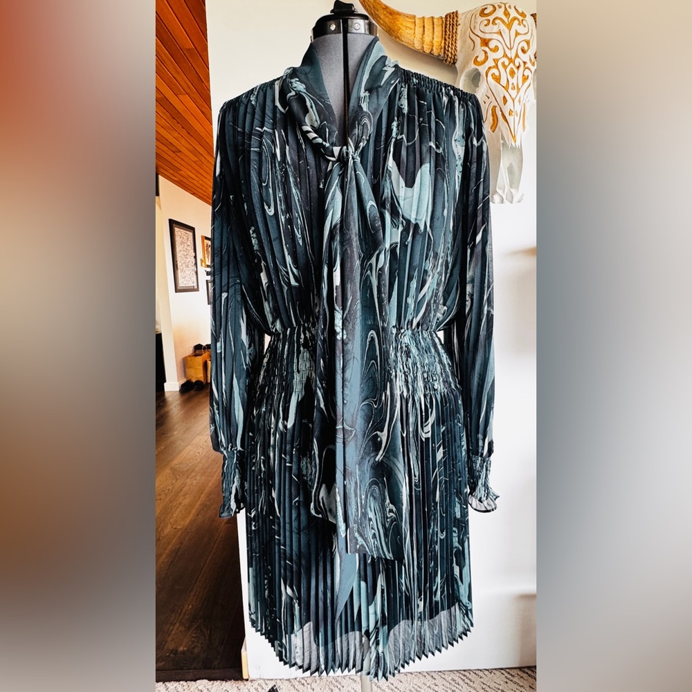 Banana Republic Dark Marble Long Sleeve Dress